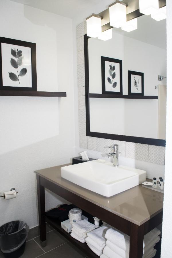 Country Inn & Suites By Radisson, Freeport, Il Zewnętrze zdjęcie