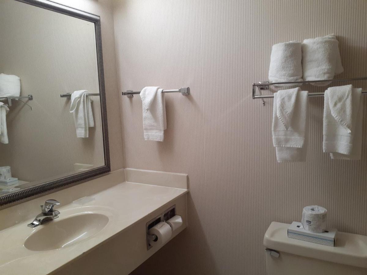 Country Inn & Suites By Radisson, Freeport, Il Zewnętrze zdjęcie